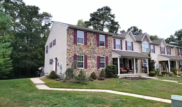 Beautiful 3 Bedroom 2.5 Bathroom End Unit Townhouse For Rent !!! Apartment for rent in Sicklerville, NJ