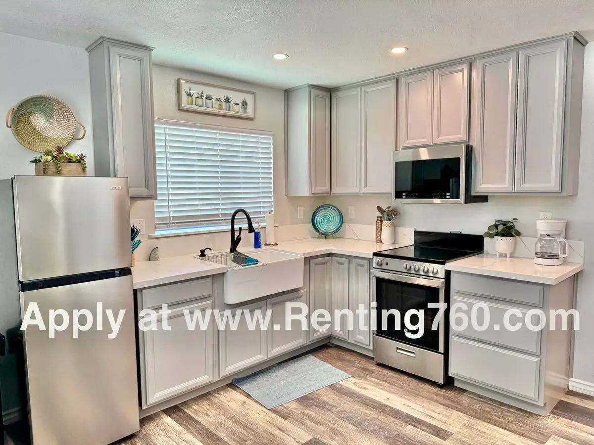 Fully Updated Furnished Studio Near Military Base House for rent in Palms, CA