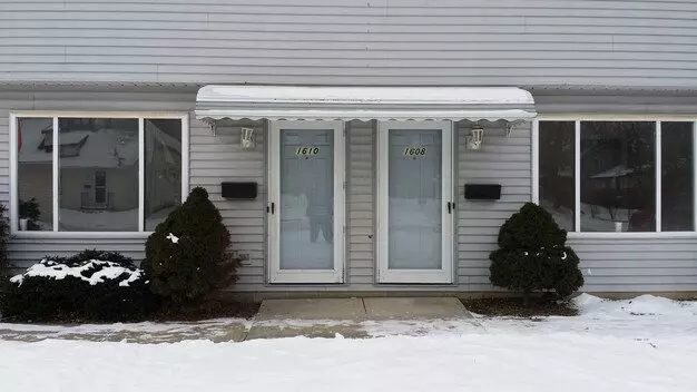 2Bdrm Duplex For Rent Lorain, Ohio Apartment for rent in Lorain, OH