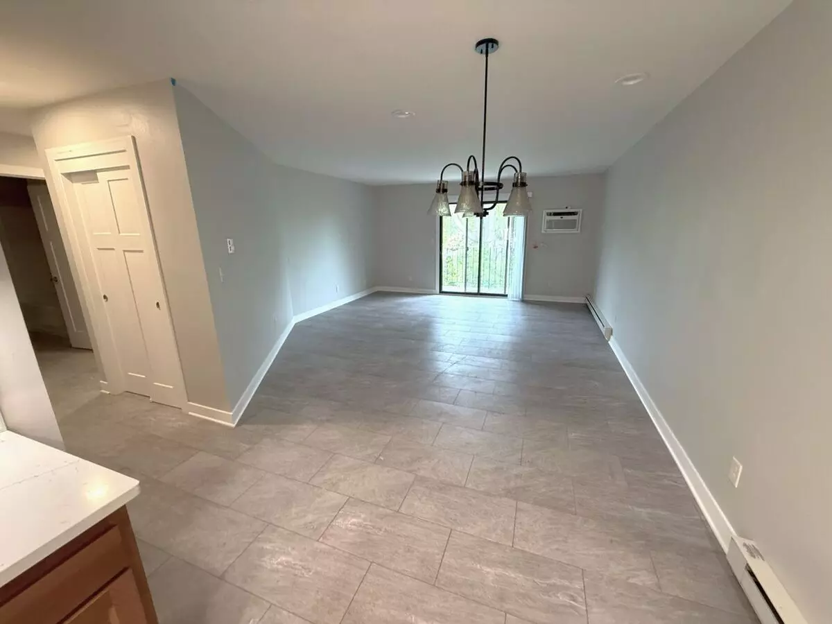 Hunter&#39;s Ridge Apartment for rent in Menomonee Falls, WI