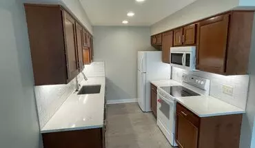 3 of 21 Hunter&#39;s Ridge Apartment for rent in Menomonee Falls, WI