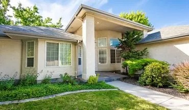 3 of 55 Beautiful Home In The Heart Of Eagle House for rent in Eagle, ID