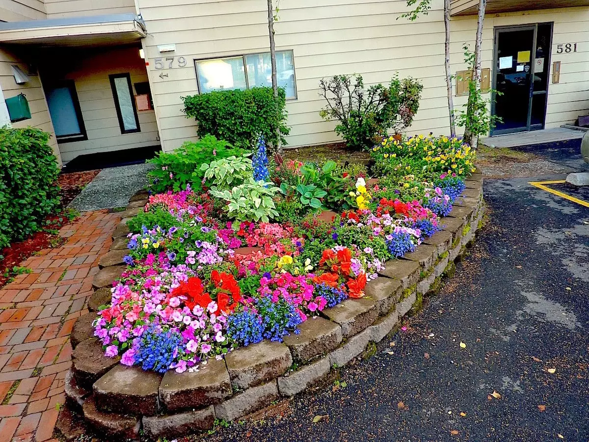 Deluxe Two Bedroom In South Anchorage On The Creek Apartment for rent in Anchorage, AK