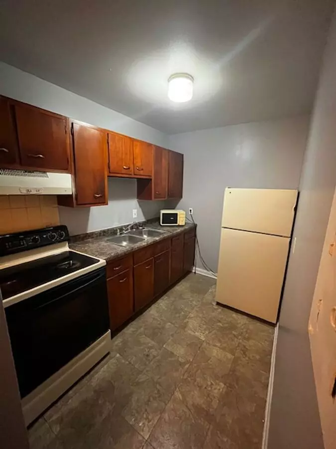 2 of 4 1570 Woodman Dr Apartment for rent in Dayton, OH