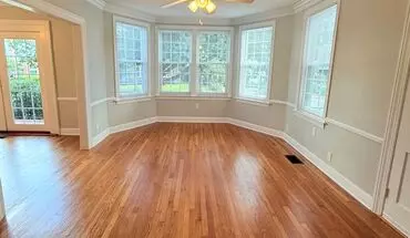 2 of 16 Bright & Spacious 2br Unit W/ Bay Windows! Apartment for rent in Savannah, GA