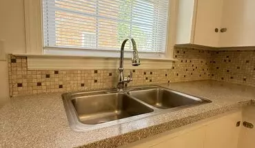 4 of 16 Bright & Spacious 2br Unit W/ Bay Windows! Apartment for rent in Savannah, GA