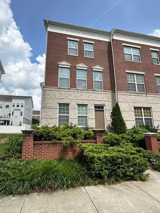 Move-in Special! Beautiful 4-bed, 3.5-bath End Unit Townhome In Brambleton Community House for rent in Ashburn, VA