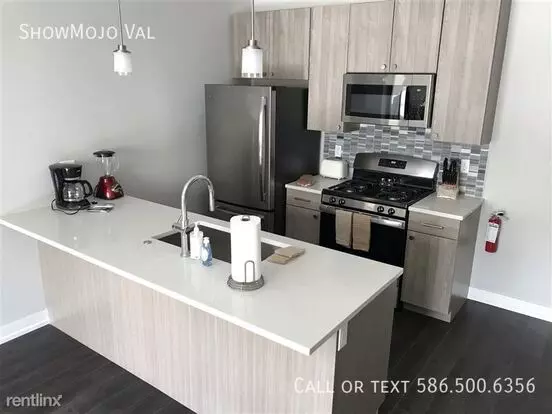 2105 E Big Beaver Rd Apartment for rent in Troy, MI 2105 E Big Beaver Rd Apartment for rent in Troy, MI