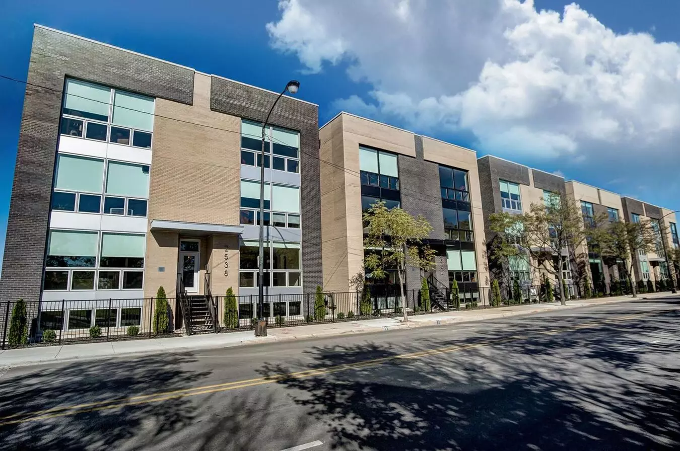 Addison Place Llc Apartment for rent in Chicago, IL