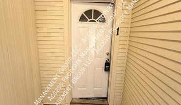 744 Jackson St NW Apartment for rent in Grand Rapids, MI