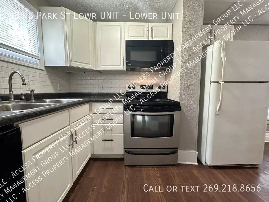 934 S Park St Lowr House for rent in Kalamazoo, MI