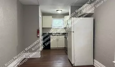 3 of 10 934 S Park St Lowr House for rent in Kalamazoo, MI