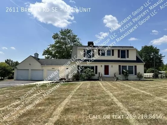 2611 Breton Rd SE Apartment for rent in Grand Rapids, MI