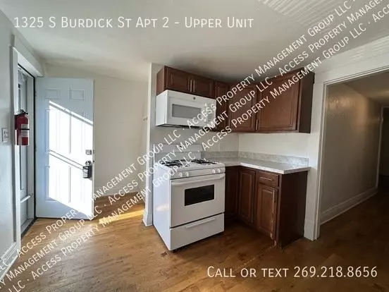 1325 S Burdick St Apt 2 Apartment for rent in Kalamazoo, MI