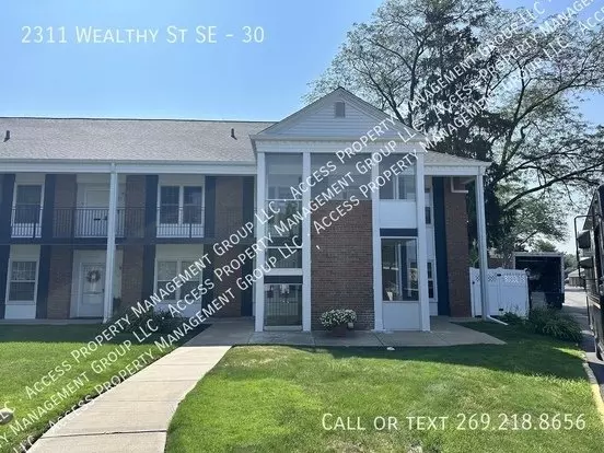 2311 Wealthy St SE Apartment for rent in Grand Rapids, MI