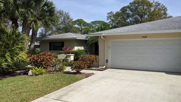 Incredibly Spacious Villa Apartment for rent in Sarasota, FL Incredibly Spacious Villa Apartment for rent in Sarasota, FL
