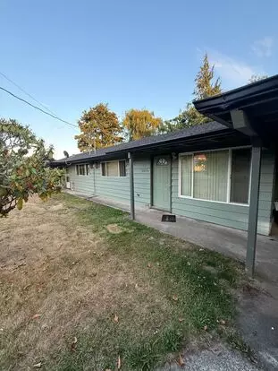Huegel - 802 N 20th Ave Apartment for rent in Kelso, WA