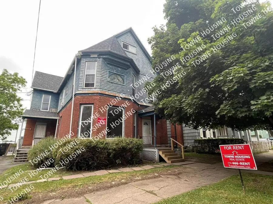 103 Genesee St Apartment for rent in Lockport, NY