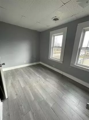 423 W Marion St Apartment for rent in Elkhart, IN