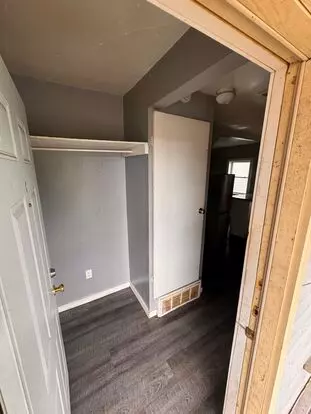 310 W Lexington Ave Apartment for rent in Elkhart, IN
