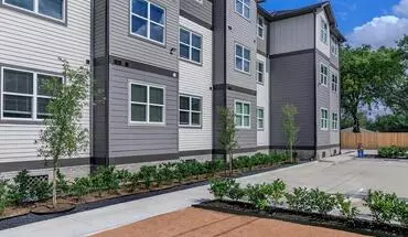 2 of 18 1720 Crestdale Dr Apartment for rent in Houston, TX