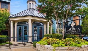 Laurels of Sendera Apartment for rent in Arlington, TX