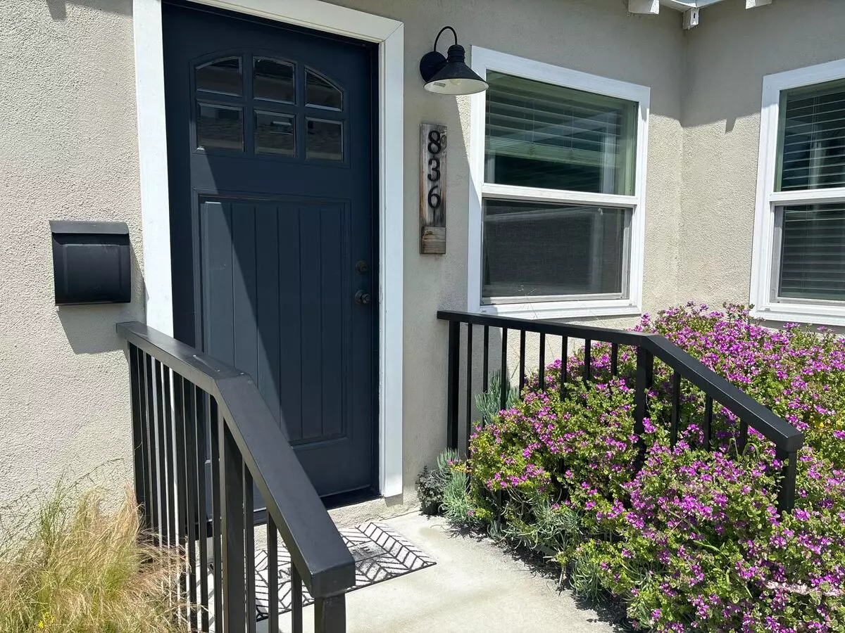 Charming Bungalow-style Unit In Quiet Triplex With W/d Apartment for rent in El Segundo, CA