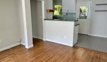 2 of 15 Charming Bungalow-style Unit In Quiet Triplex With W/d Apartment for rent in El Segundo, CA