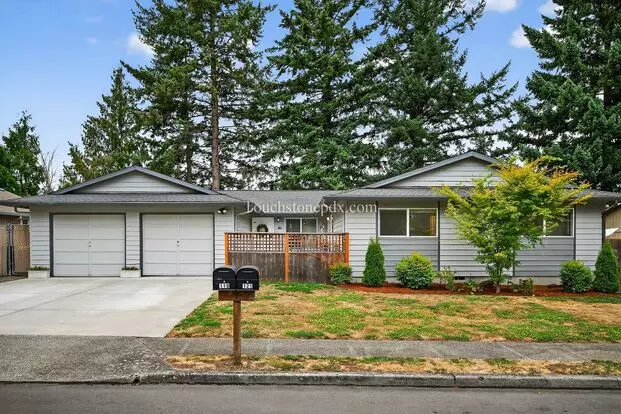 119 SE Sweetbriar Ln Apartment for rent in Troutdale, OR