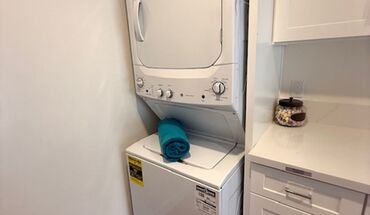 $500 Off Move-in - Upstairs 1 Bedroom - Washer/dryer In Unit, Plank Floors, Mini Split A/c, Dishwasher, Parking Available Apartment for rent in Pasadena, CA