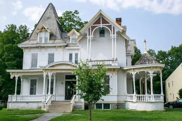 Now Leasing – 324 Pleasant Street, Bennington, Vt 05201 Apartment for rent in Bennington, VT