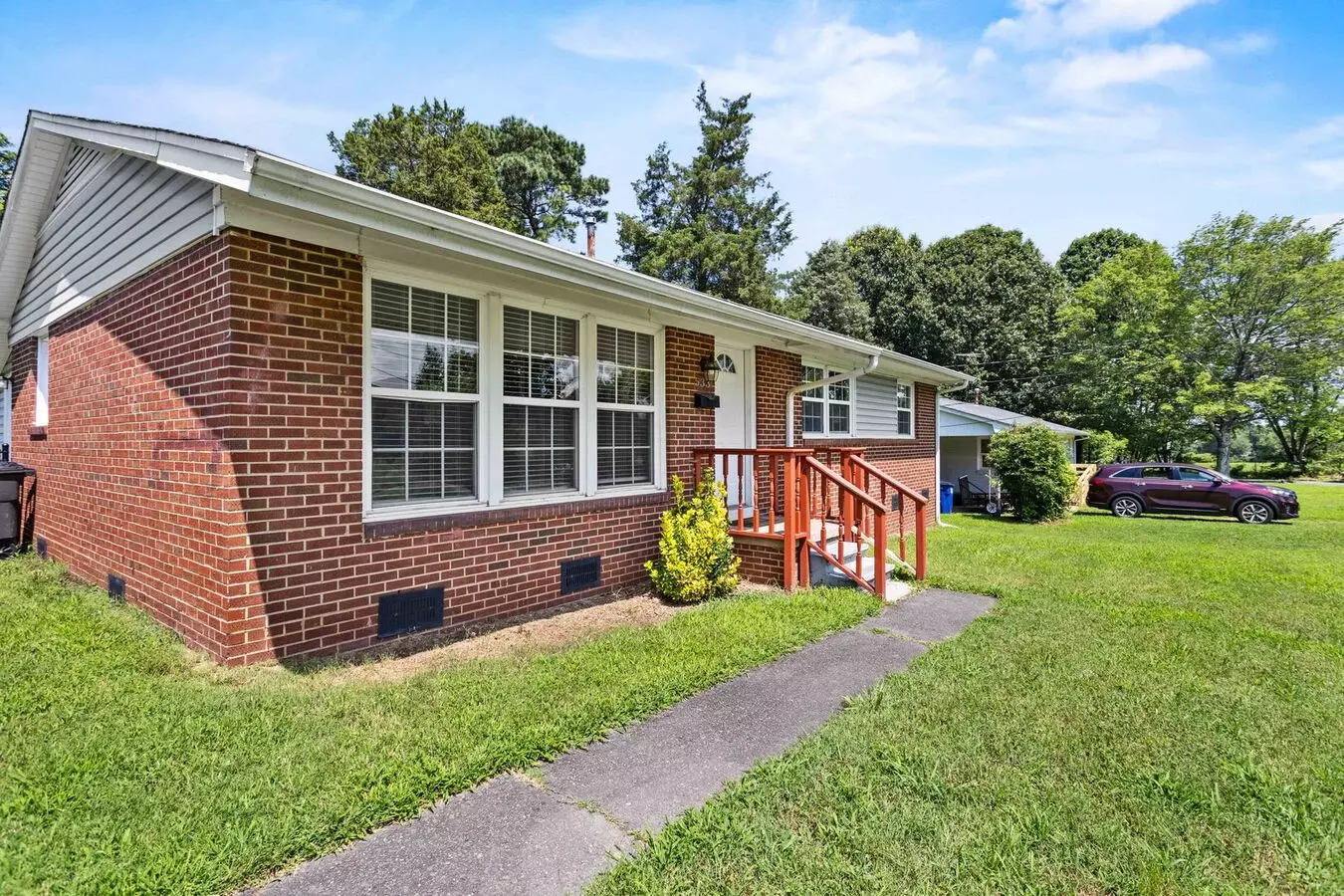 4-bed, 2-bath Home With Fenced Yard In Winston-salem House for rent in Winstonsalem, NC