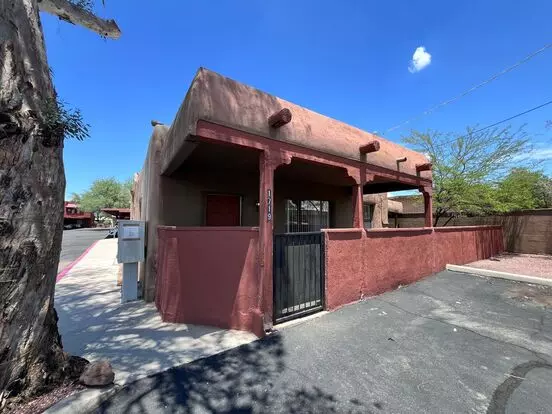 Central- 3 Bedroom/ 2 Bathroom House Apartment for rent in Tucson, AZ