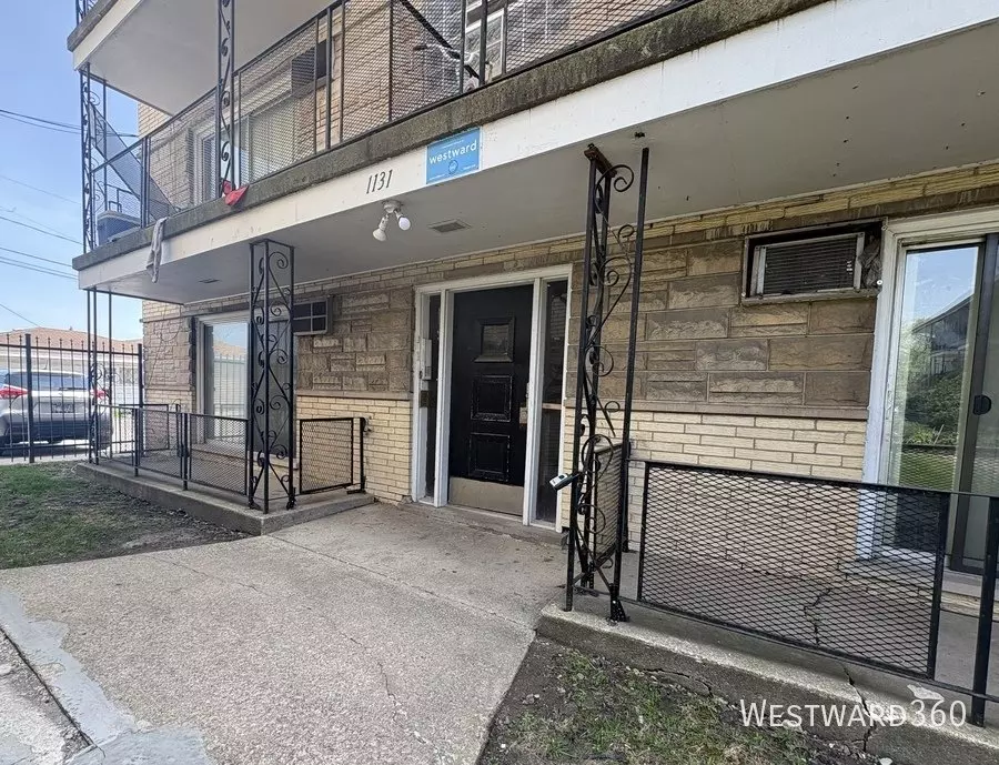 1133 W 127th Pl Apartment for rent in Calumet Park, IL