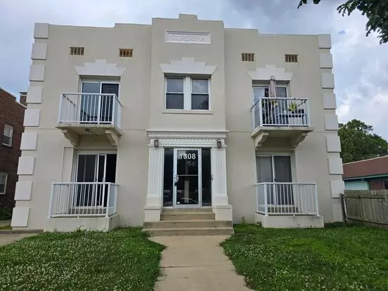 1308 N Main Apartment for rent in Bloomington, IL