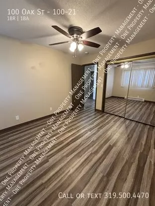 100 Oak St Apartment for rent in Hiawatha, IA