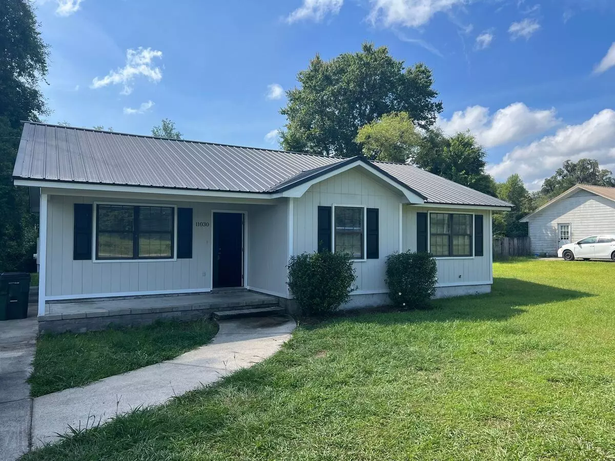 Summer Move-in Special And Rate Drop Alert!** House for rent in Allenhurst, GA