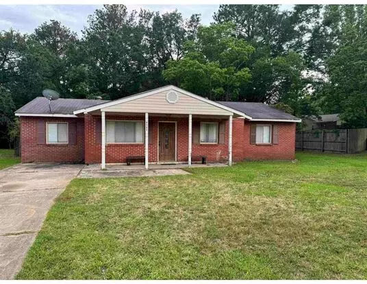 Charming 3 Bedroom 2 Bath In Berkshire Hills Apartment for rent in Mobile, AL Charming 3 Bedroom 2 Bath In Berkshire Hills Apartment for rent in Mobile, AL