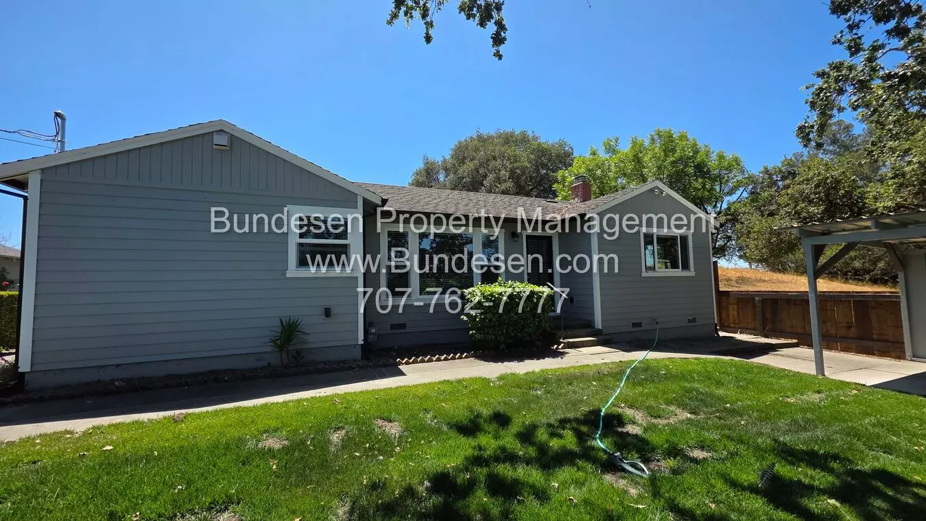 1348 Skillman Ln House for rent in Petaluma, CA