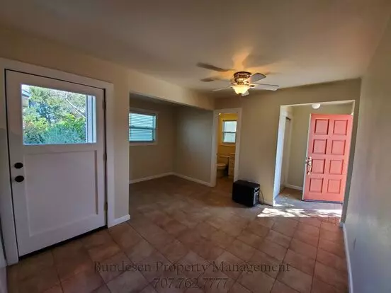 9936 Oak St Apartment for rent in Penngrove, CA 9936 Oak St Apartment for rent in Penngrove, CA