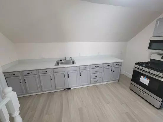 9 Bartlett Apartment for rent in Beverly, MA