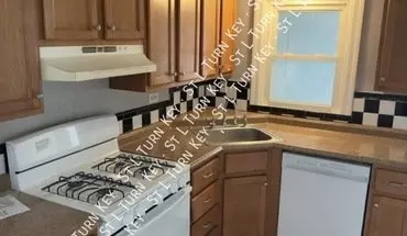 4 of 14 823 Airport Rd House for rent in Stlouis, MO