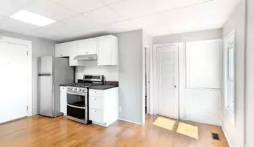 4 of 15 613 Davis St Apartment for rent in Kalamazoo, MI