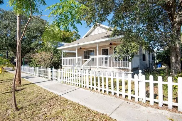 Beautiful 3 / 2 Single Family Home Across Blue Jay Stadium Apartment for rent in Dunedin, FL