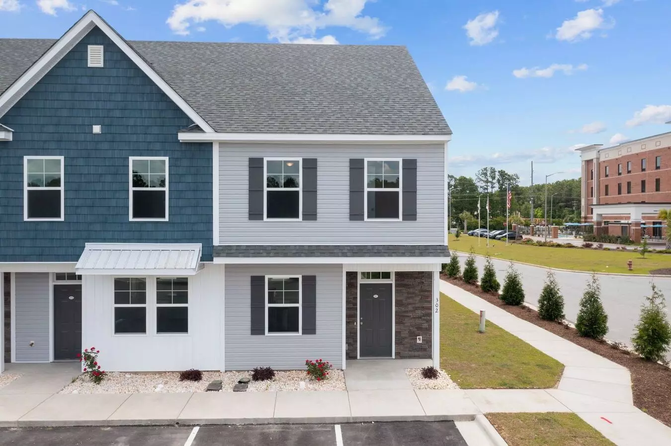 Large 3 Story Townhome Near Beach With Community Pool And Gym! House for rent in Sneads Ferry, NC