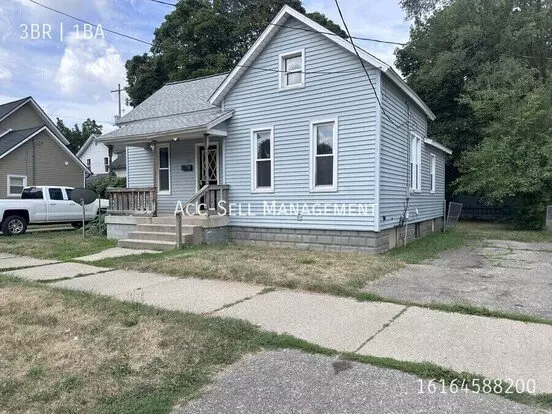 1745 Lafayette NE Apartment for rent in Grand Rapids, MI