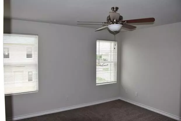 8410 Flicka Hls Apartment for rent in Selma, TX