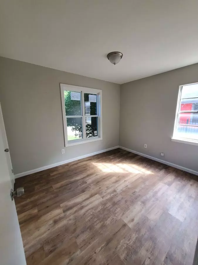 607 Mclemore Ave Apartment for rent in Memphis, TN