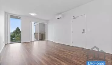 4 of 21 Hollywood 12 Apartment for rent in Portland, OR