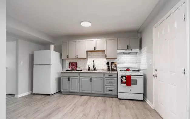 Carpenter Apartments Apartment for rent in Louisville, KY Carpenter Apartments Apartment for rent in Louisville, KY